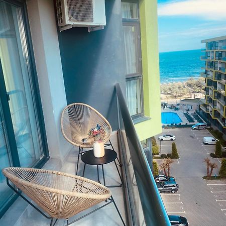 Luxury Kln By Alezzi Mamaia Nord Apartman Năvodari Kültér fotó