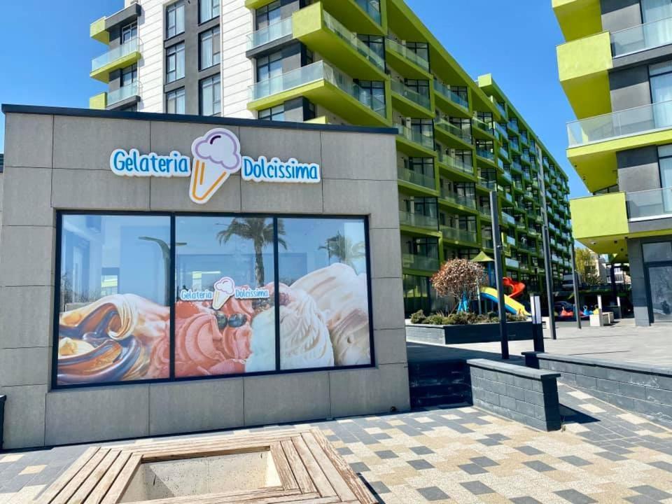 Luxury Kln By Alezzi Mamaia Nord Apartman Năvodari Kültér fotó