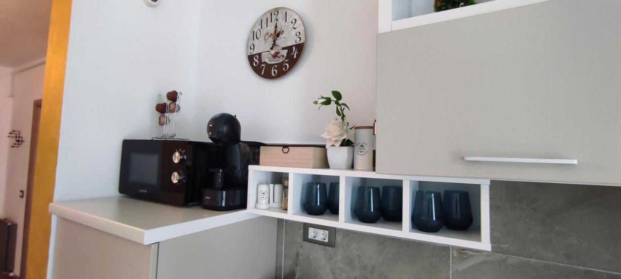 Luxury Kln By Alezzi Mamaia Nord Apartman Năvodari Kültér fotó